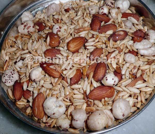 Makhana (Gorgon Nuts Or Fox Nuts), Almonds and Melon Seed Savoury Snack